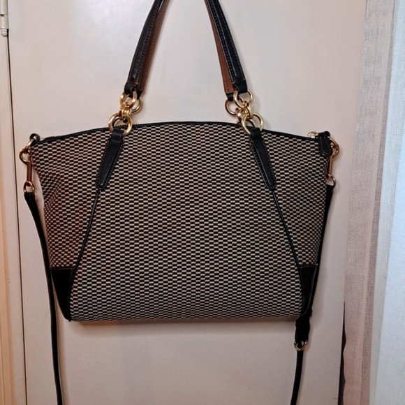 🎁 NEW Coach Kelsey Black and Tan Satchel and Crossbody Excellent Condition - Picture 4 of 14